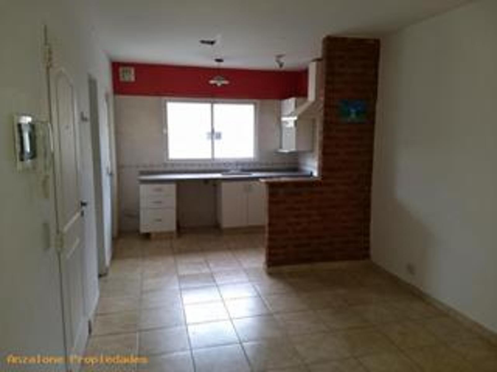 DTO 2 AMBIENTES INTERNO (CORONEL THORNE 924) C.MADERO