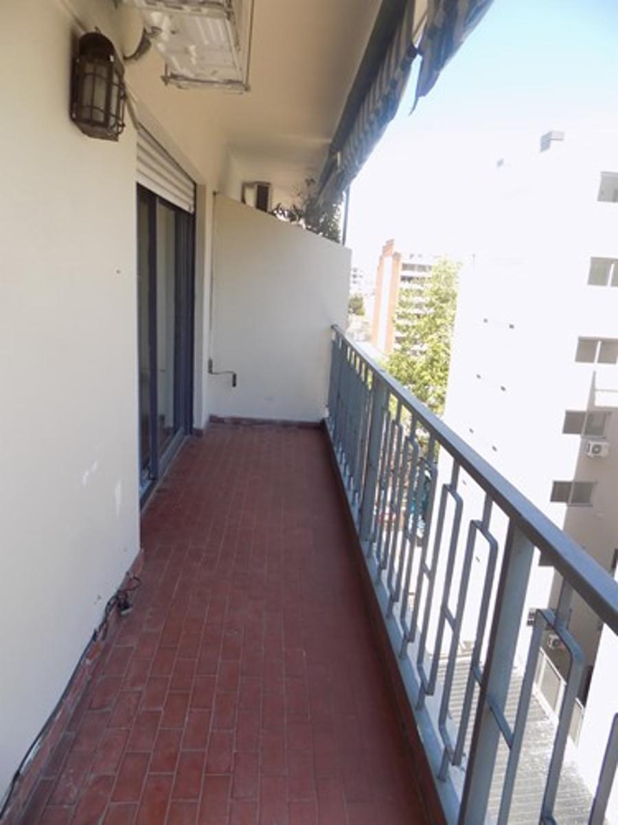 Lum.TRES Ambientes con balcon corrido