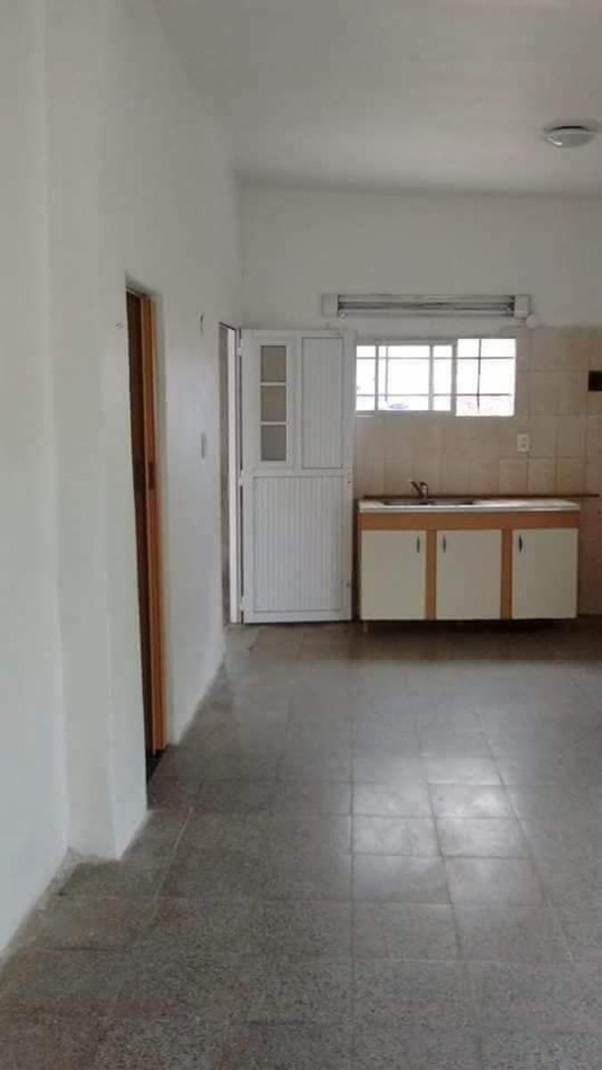 Excelente propiedad en Gualeguaychú , casa de 2 dormitorios con gran terreno