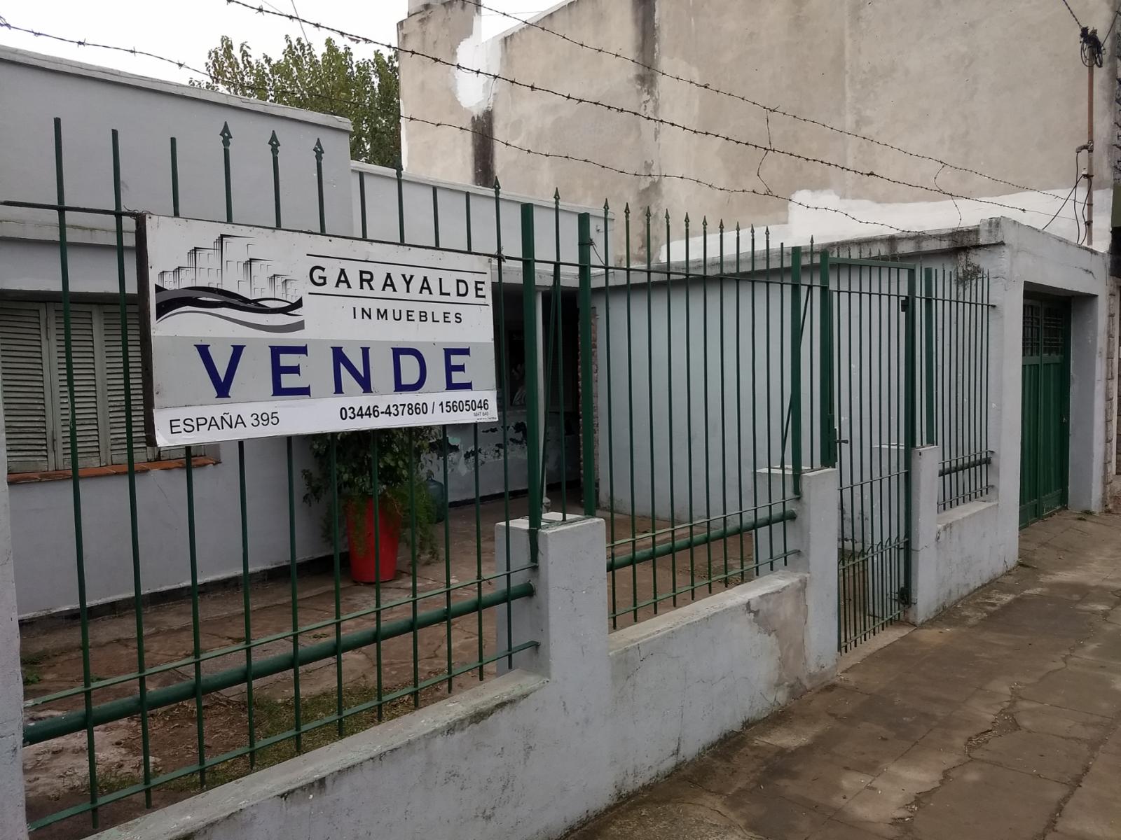 Se vende casa dos dormitorios