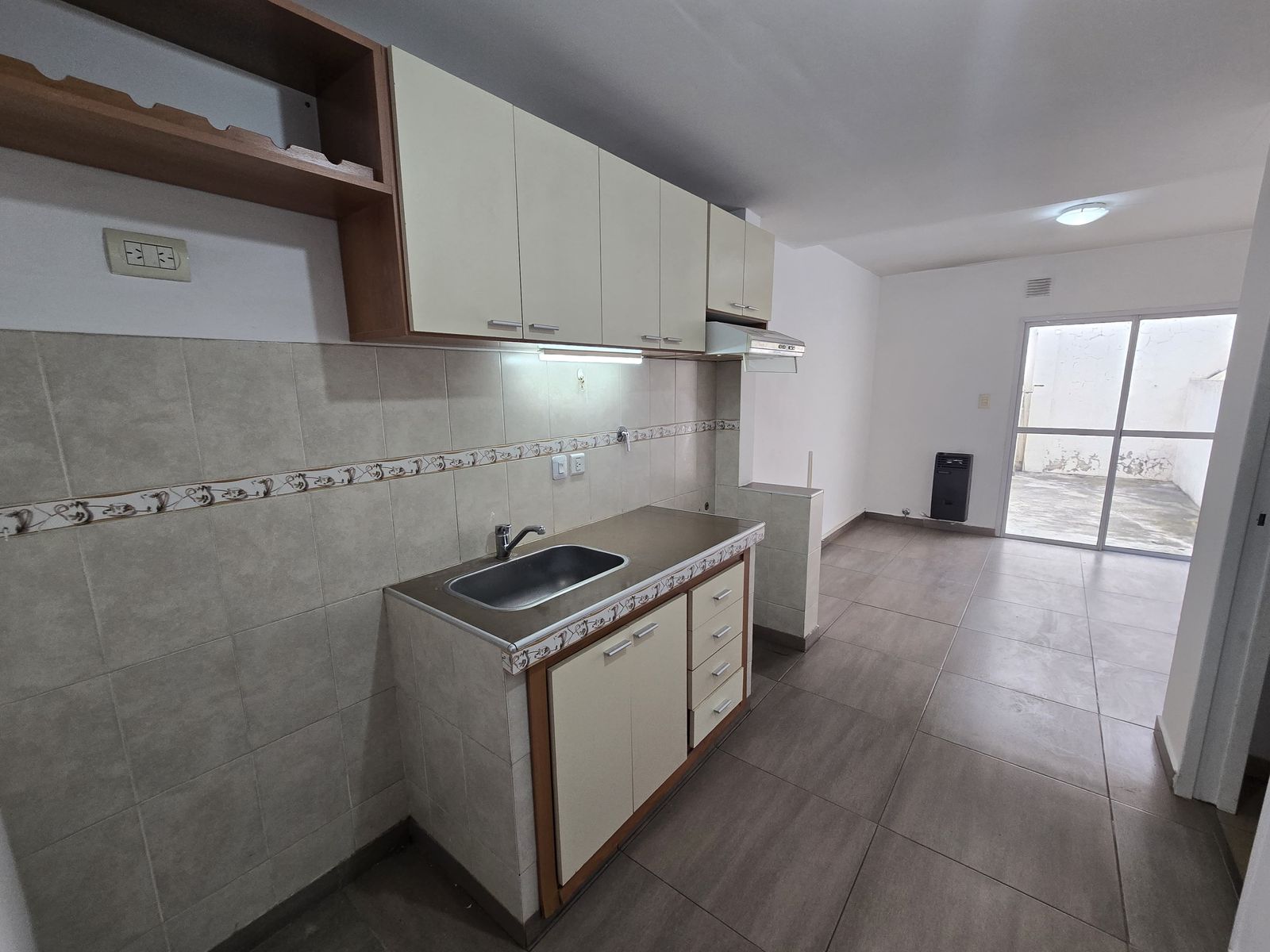 VENTA DE DUPLEX 3 AMBIENTES - SIN EXPENSAS - APTO A CRÉDITO - LUIS GUILLÓN