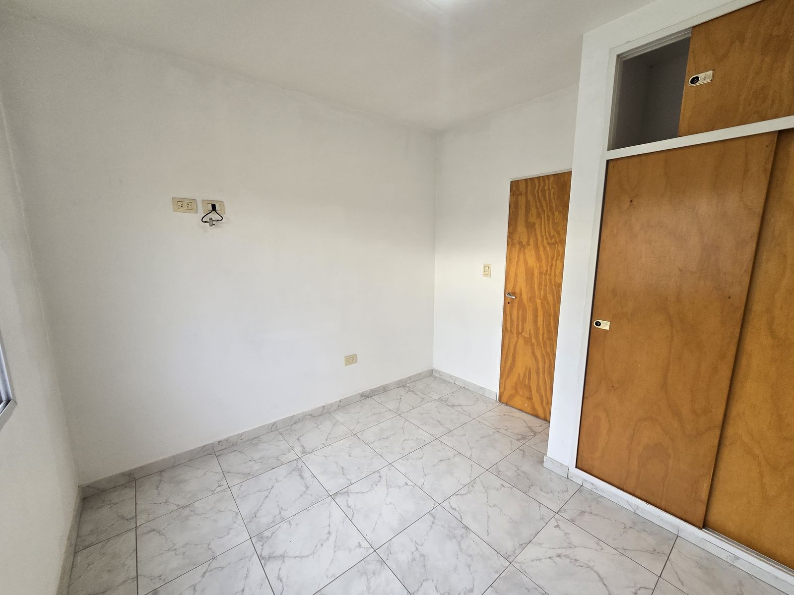 VENTA DE DUPLEX 3 AMBIENTES - SIN EXPENSAS - APTO A CRÉDITO - LUIS GUILLÓN