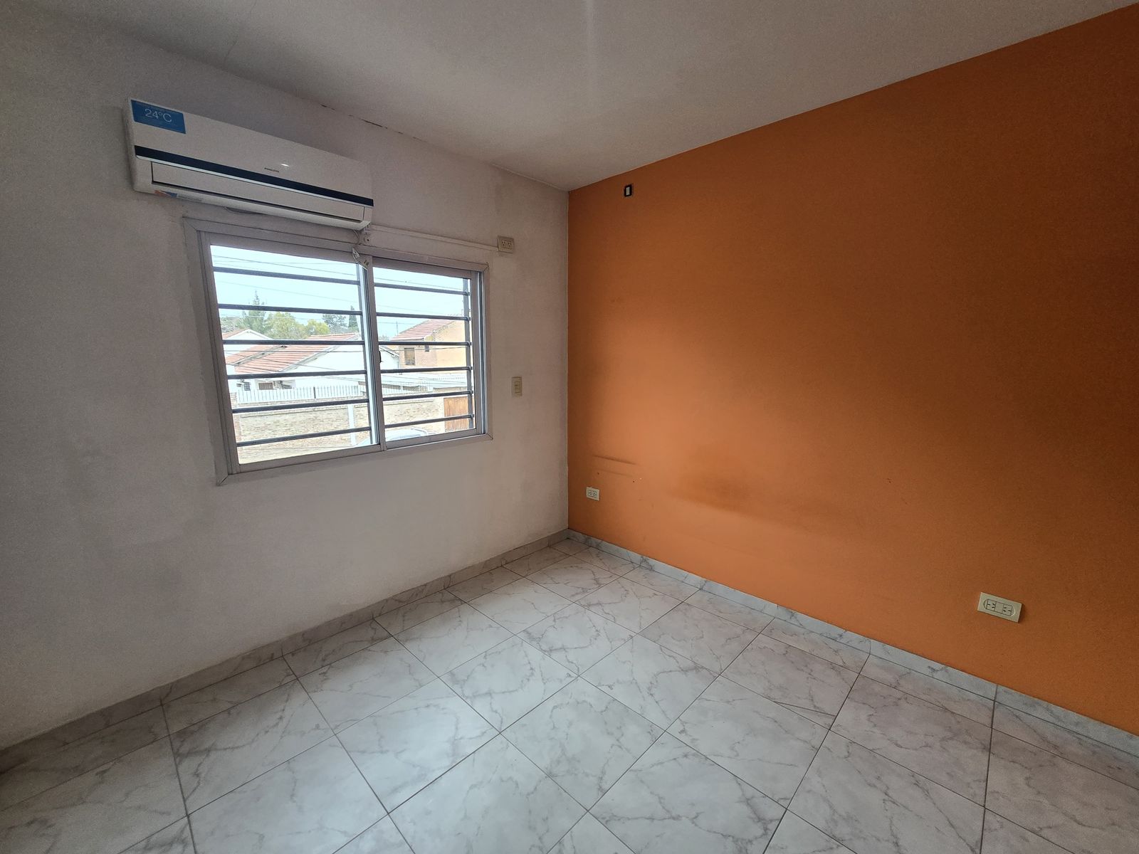 VENTA DE DUPLEX 3 AMBIENTES - SIN EXPENSAS - APTO A CRÉDITO - LUIS GUILLÓN