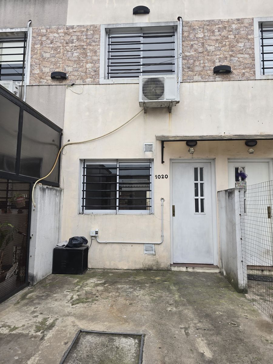 VENTA DE DUPLEX 3 AMBIENTES - SIN EXPENSAS - APTO A CRÉDITO - LUIS GUILLÓN