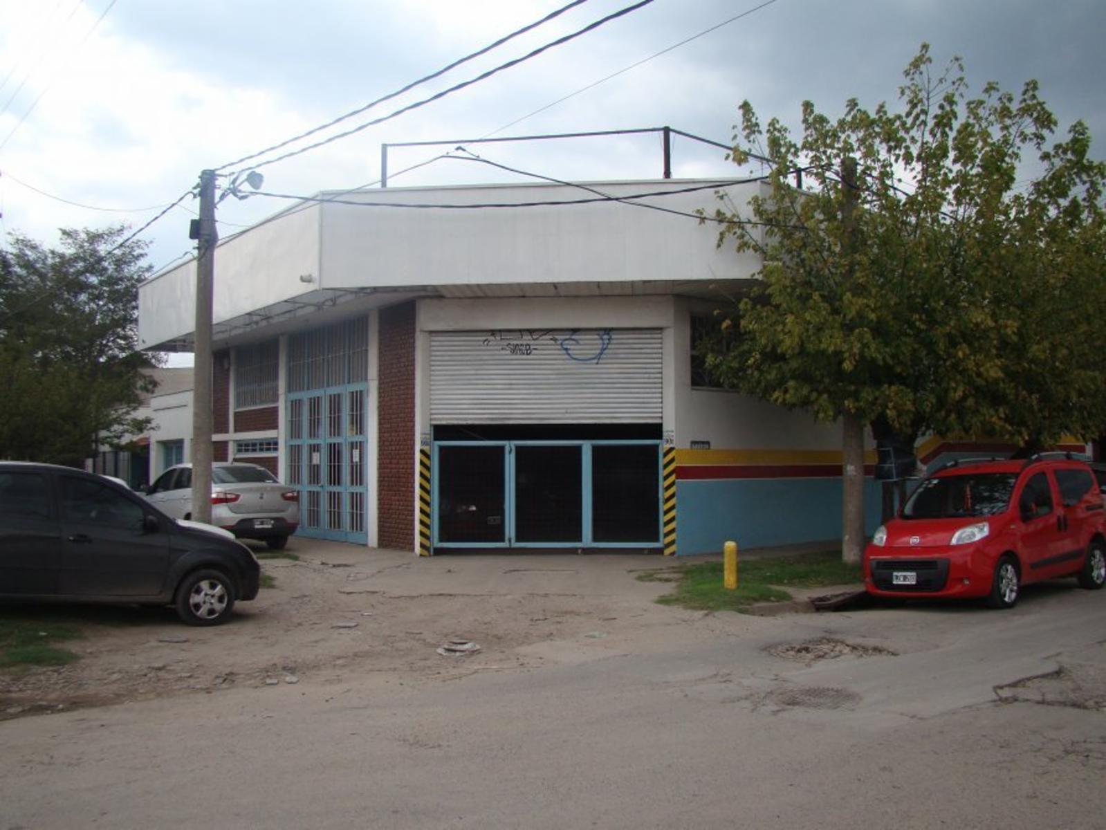 VENTA DE GALPON SOBRE CAMINO DE CINTURA (EX RUTA 4) ESQUINA GARZON - TODO DESTINO