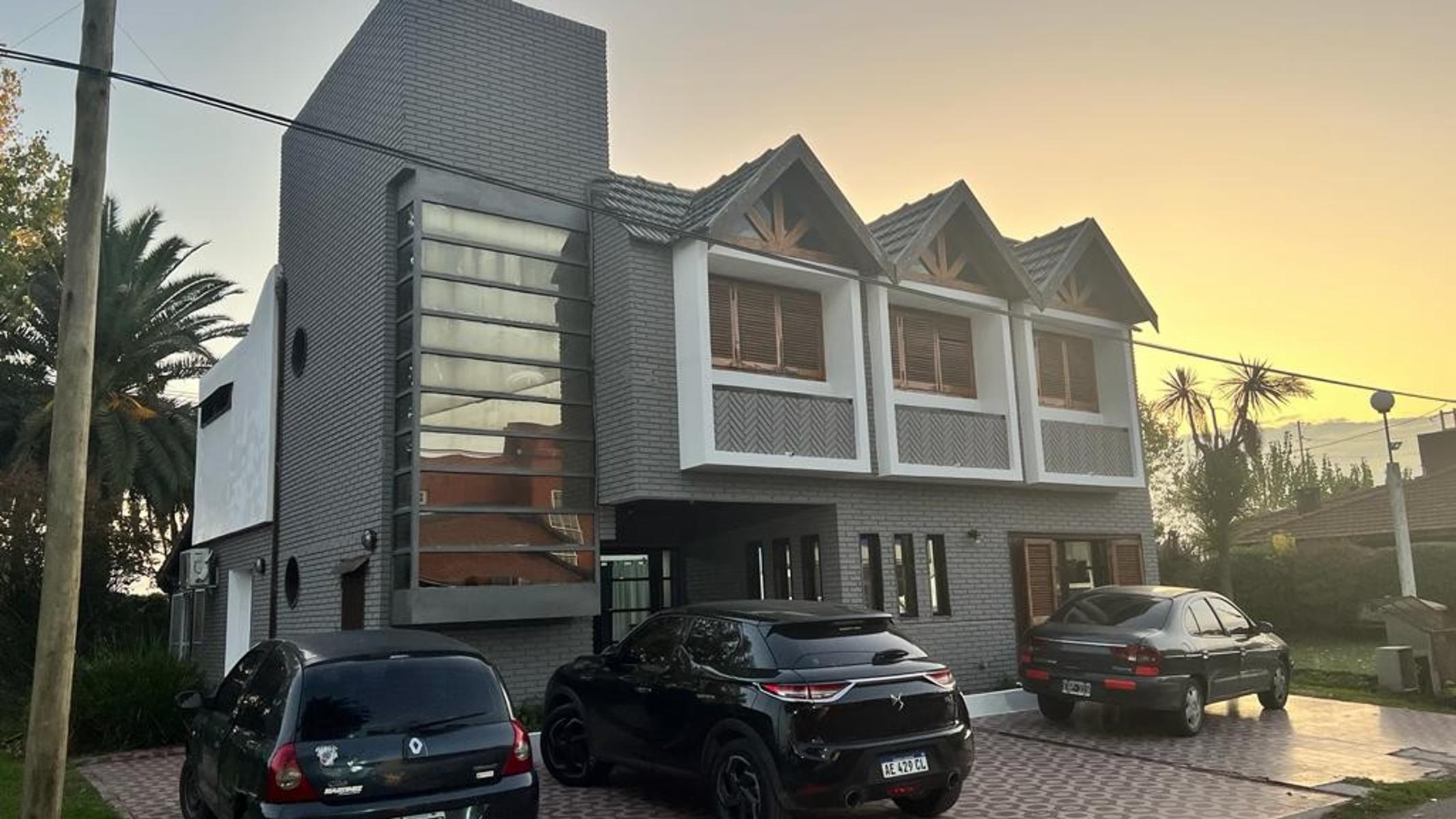 VENTA DE AMPLIO CHALET 5 AMBIENTES EN COUNTRY EL VENADO I - CANNING - LOTE DE 450 M²