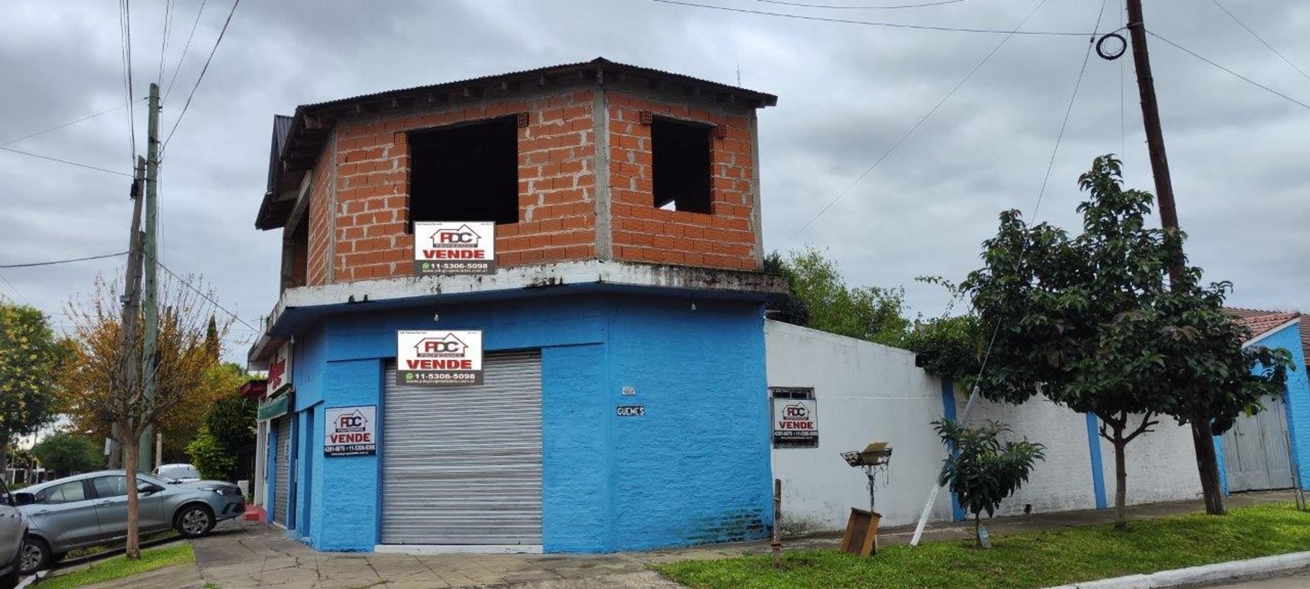 VENTA DE EXCELENTE PROPIEDAD IDEAL PARA INVERSIONISTAS - MONTE GRANDE - CON COCHERA