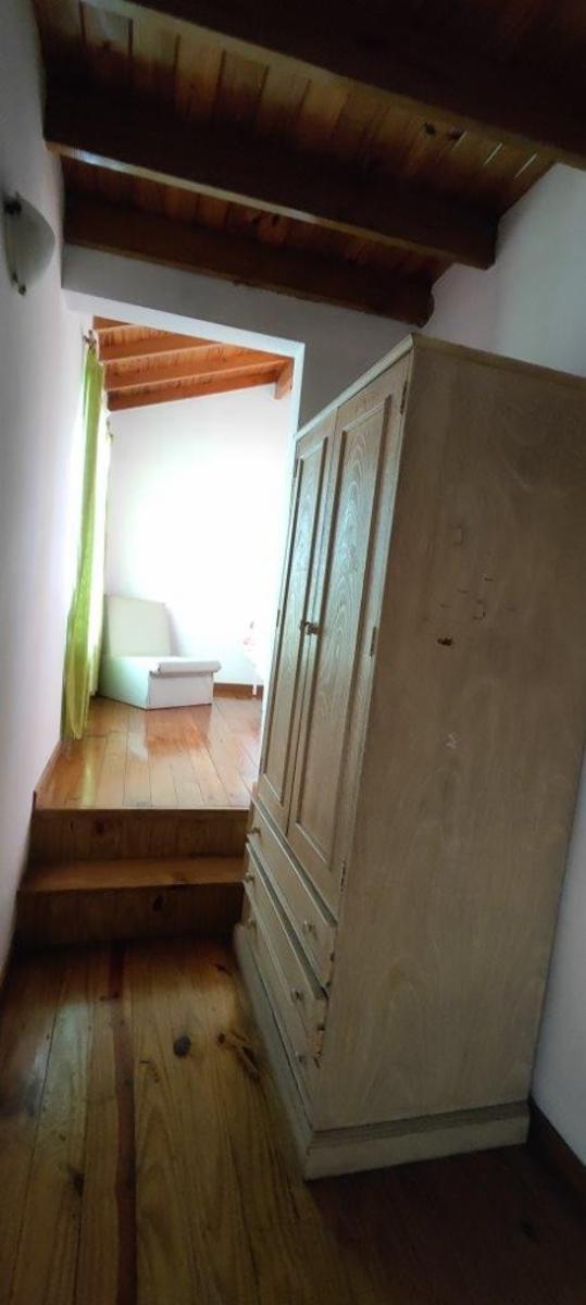 VENTA DE CHALET DE 6 AMBIENTES EN MONTE GRANDE - LOTE DE 600 M² - COCHERA PASANTE - GALERÍA