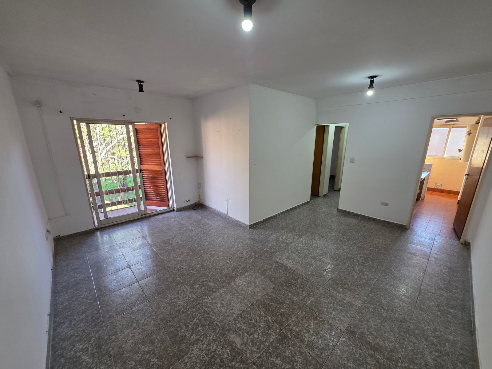 ALQUILER DE DEPARTAMENTO 3 AMBIENTES EN BARRIO COCA COLA - MONTE GRANDE