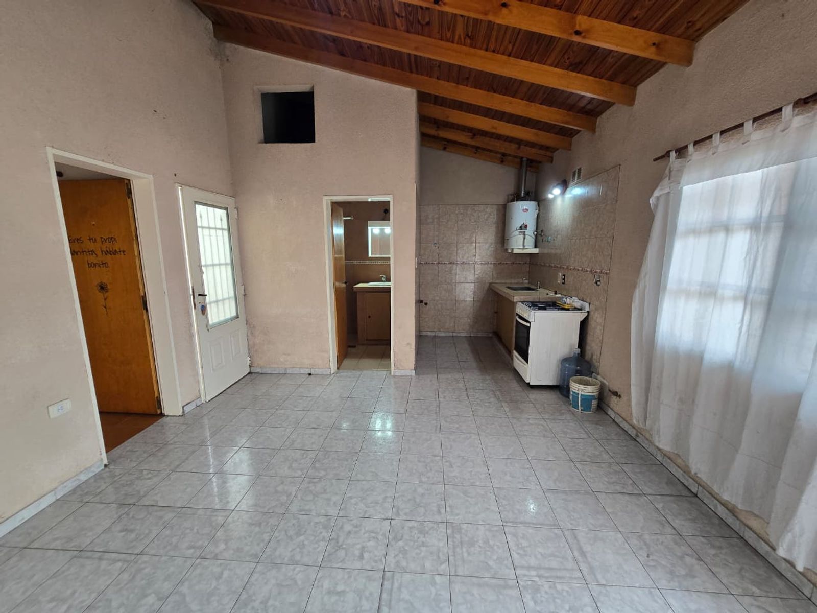 ALQUILER DE DEPARTAMENTO 2 AMBIENTES EN PLANTA BAJA CON COCHERA - MONTE GRANDE
