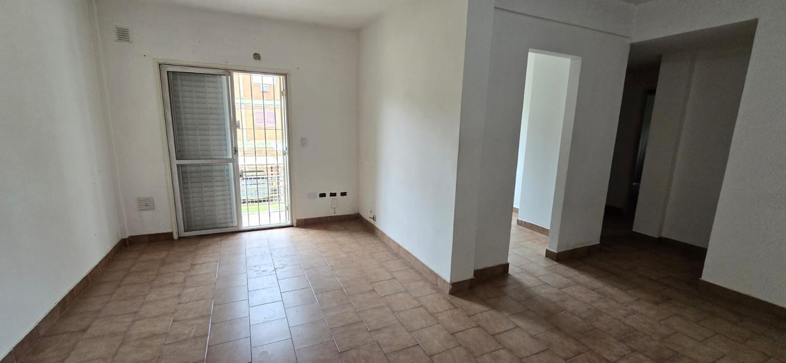 VENTA DE DEPARTAMENTO 3 AMBIENTES EN BARRIO COCA COLA - MONTE GRANDE