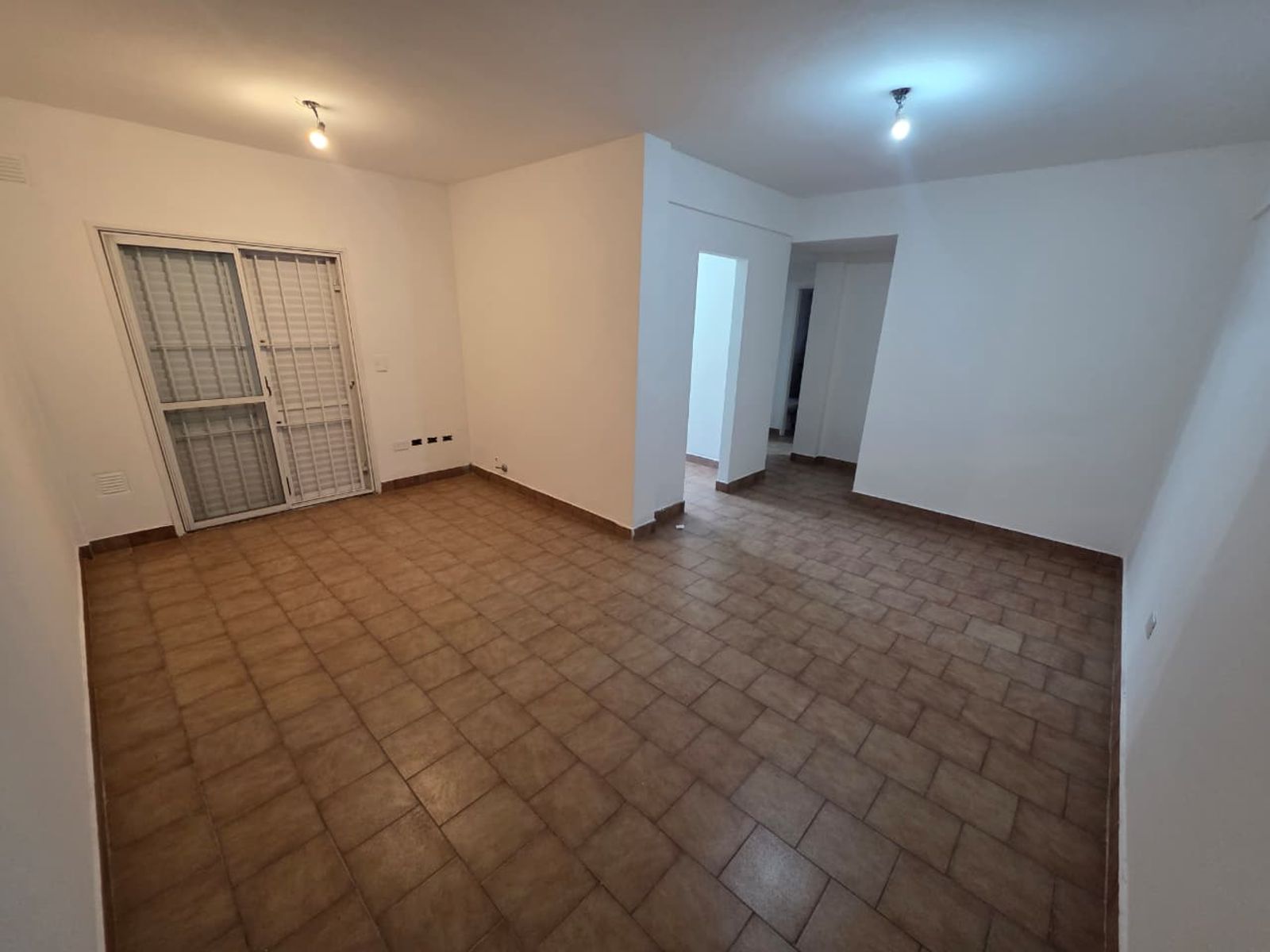 VENTA DE DEPARTAMENTO 3 AMBIENTES EN BARRIO COCA COLA - MONTE GRANDE
