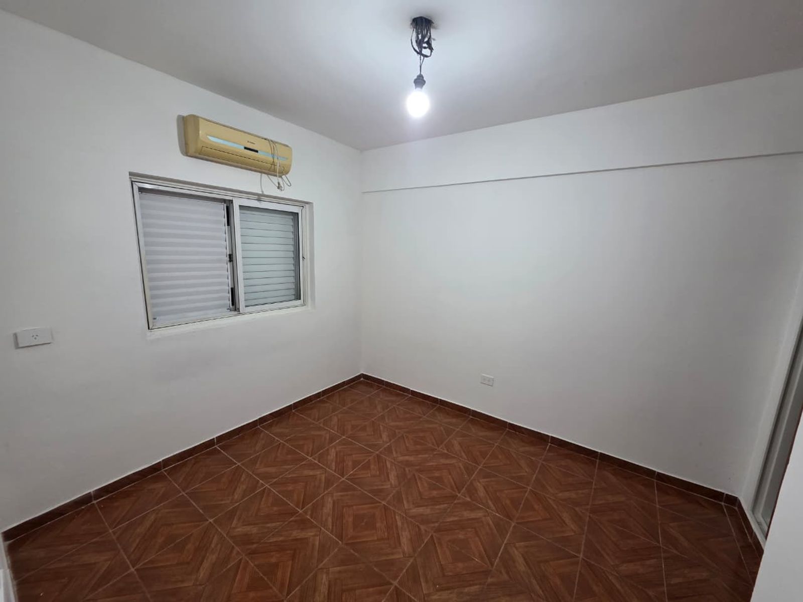 VENTA DE DEPARTAMENTO 3 AMBIENTES EN BARRIO COCA COLA - MONTE GRANDE