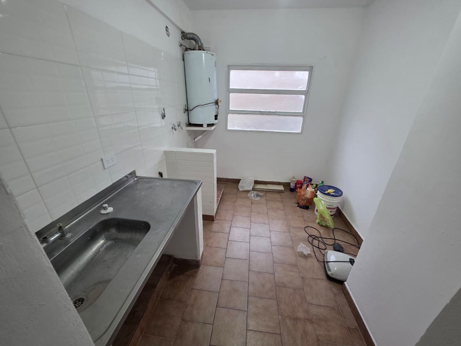VENTA DE DEPARTAMENTO 3 AMBIENTES EN BARRIO COCA COLA - MONTE GRANDE