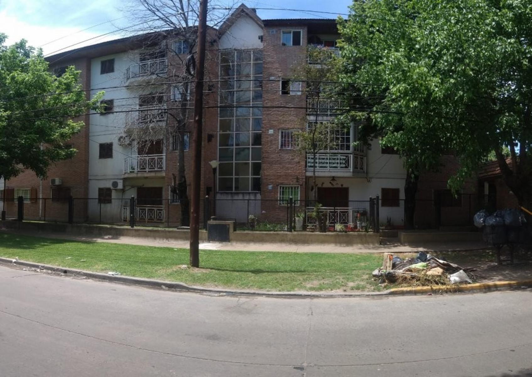 VENTA DE DEPARTAMENTO 3 AMBIENTES EN BARRIO LA JOSEFINA - MONTE GRANDE - CÉNTRICO