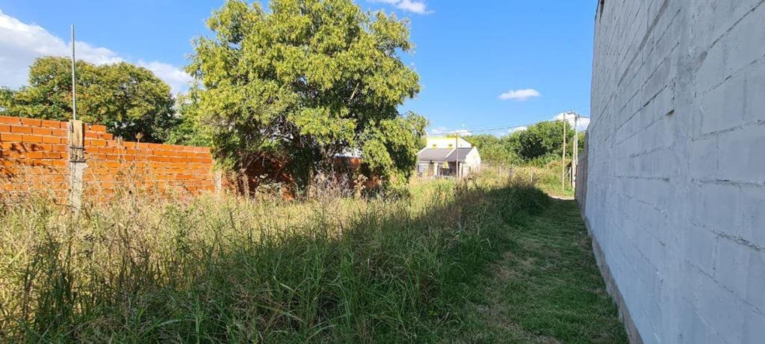 VENTA DE LOTE DE 396 M² SOBRE ASFALTO. 12 METROS DE FRENTE POR 33 DEFONDO. MONTE GRANDE