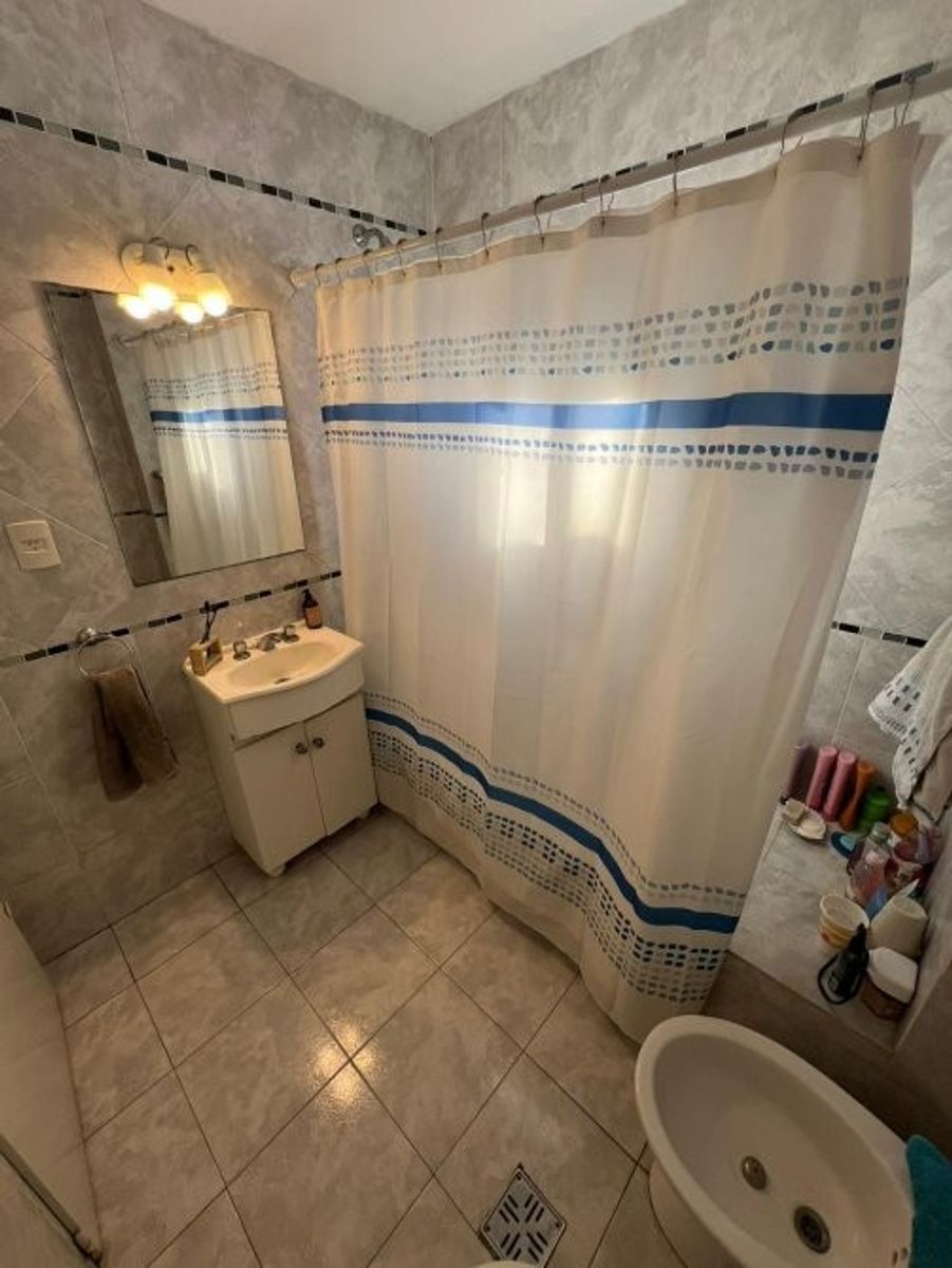 VENTA DE DEPARTAMENTO 2 AMBIENTES - APTO A CRÉDITO - MONTE GRANDE CENTRO