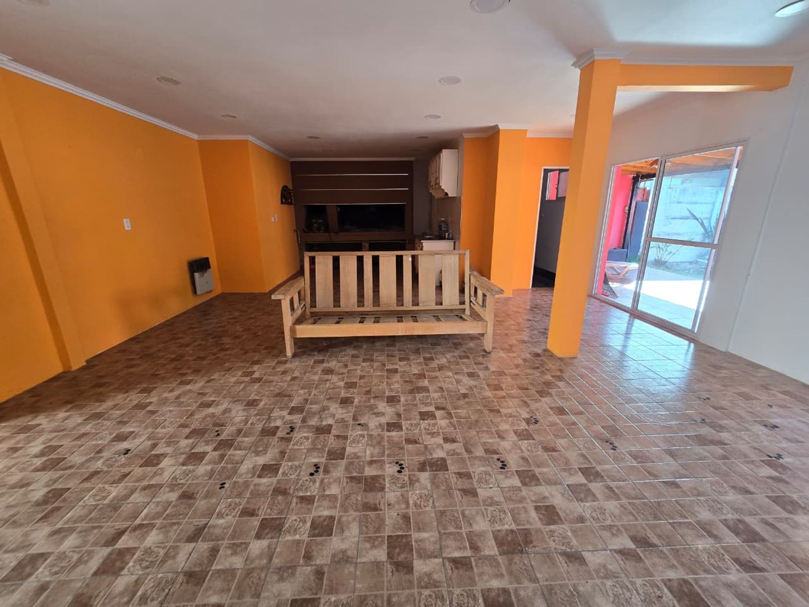 ALQUILER DE CASA 4 AMBIENTES CON PILETA DE NATACION - MONTE GRANDE