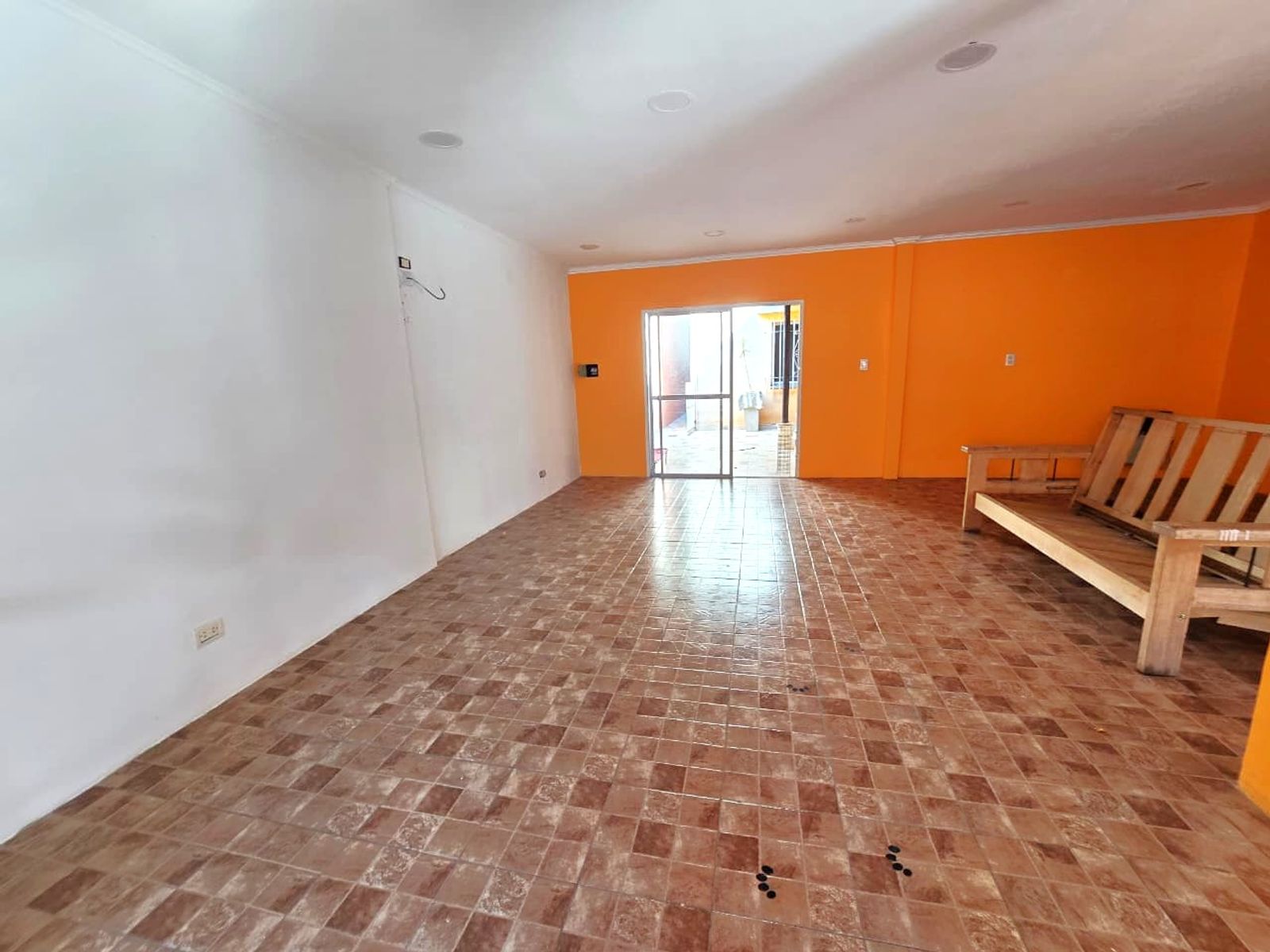 ALQUILER DE CASA 4 AMBIENTES CON PILETA DE NATACION - MONTE GRANDE