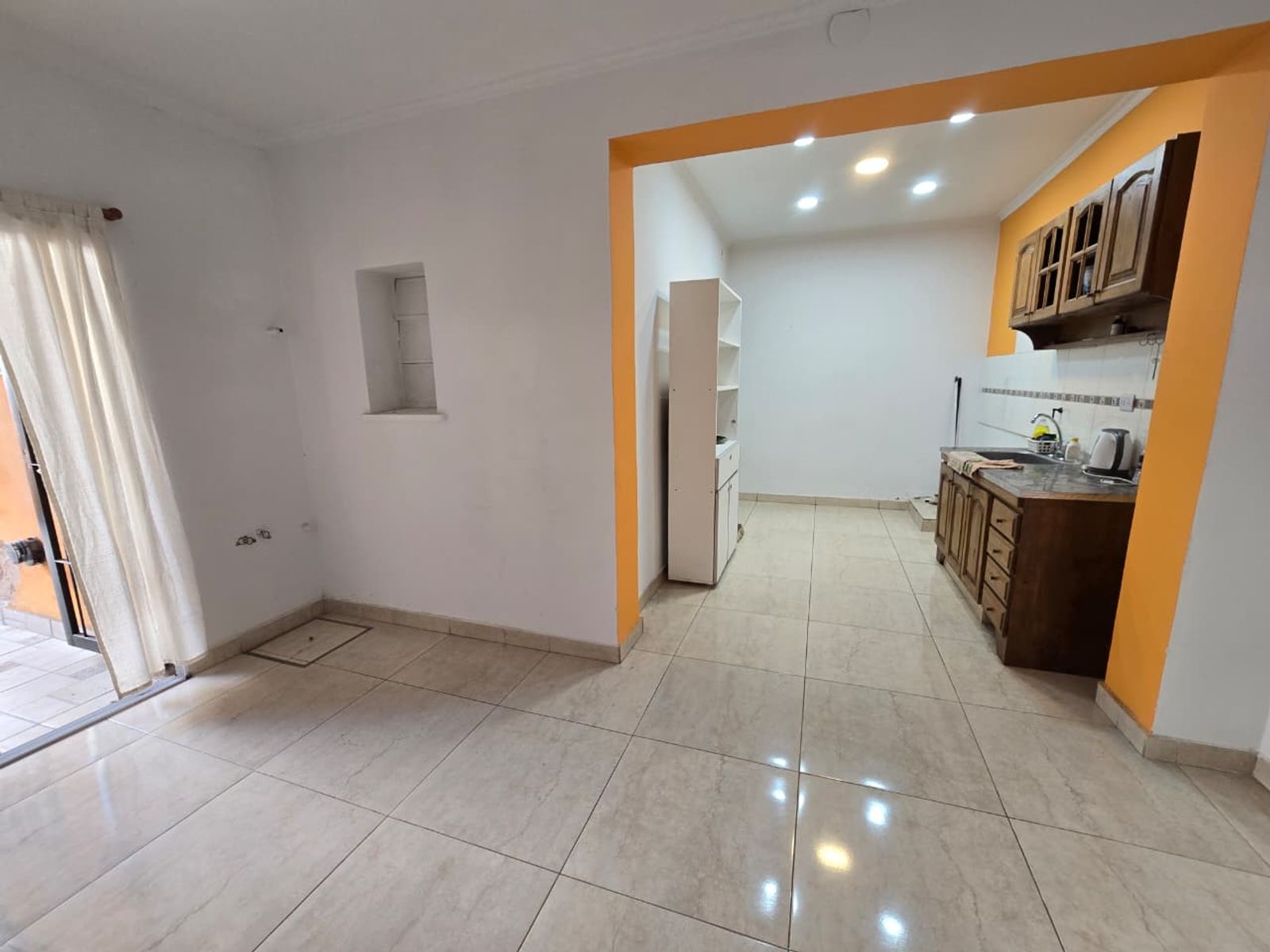 ALQUILER DE CASA 4 AMBIENTES CON PILETA DE NATACION - MONTE GRANDE