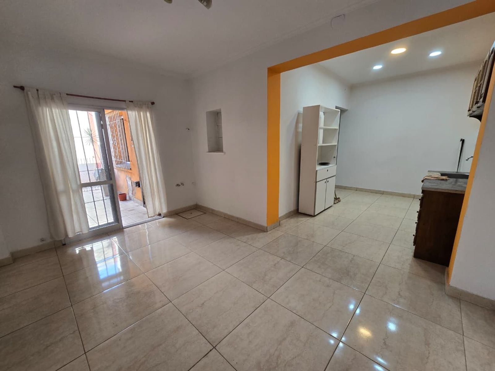ALQUILER DE CASA 4 AMBIENTES CON PILETA DE NATACION - MONTE GRANDE