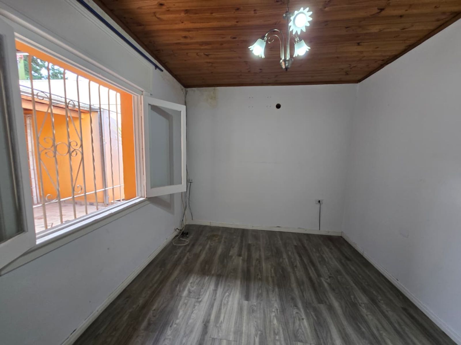 ALQUILER DE CASA 4 AMBIENTES CON PILETA DE NATACION - MONTE GRANDE