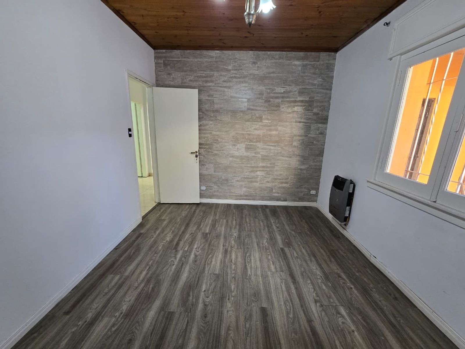 ALQUILER DE CASA 4 AMBIENTES CON PILETA DE NATACION - MONTE GRANDE