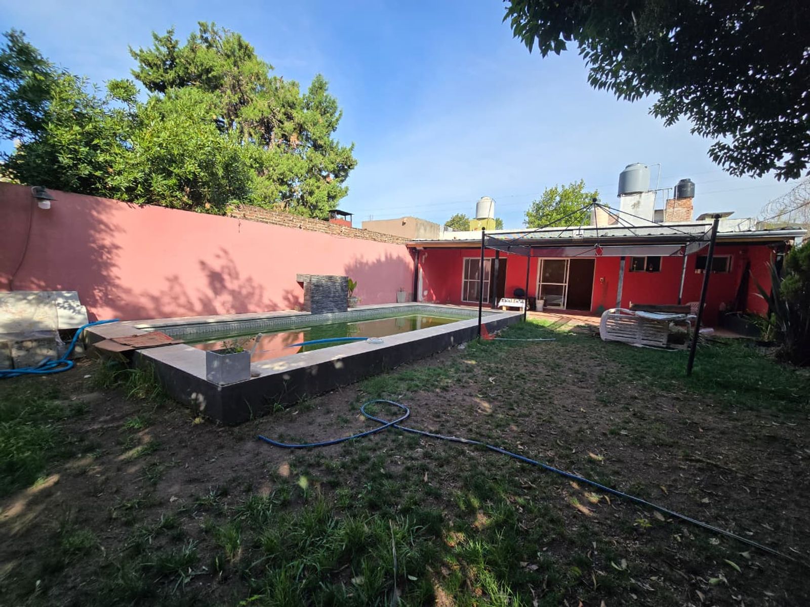 ALQUILER DE CASA 4 AMBIENTES CON PILETA DE NATACION - MONTE GRANDE