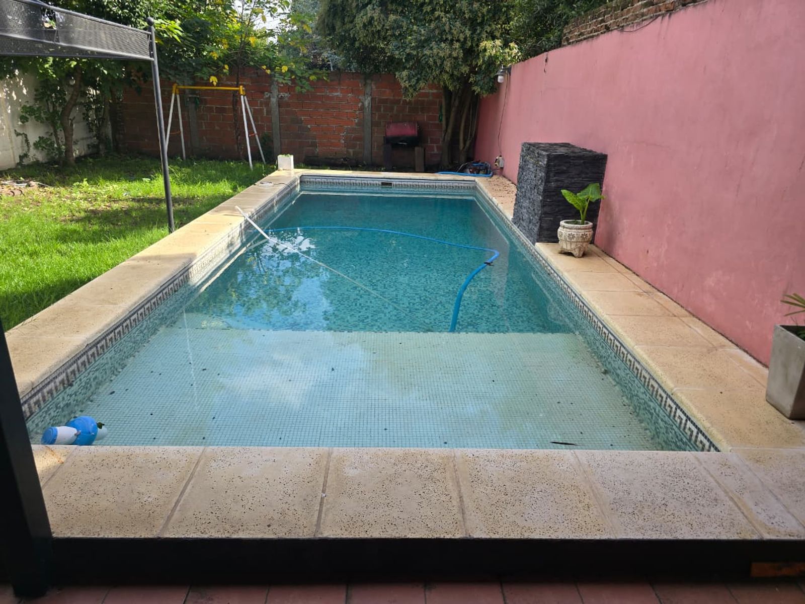 ALQUILER DE CASA 4 AMBIENTES CON PILETA DE NATACION - MONTE GRANDE