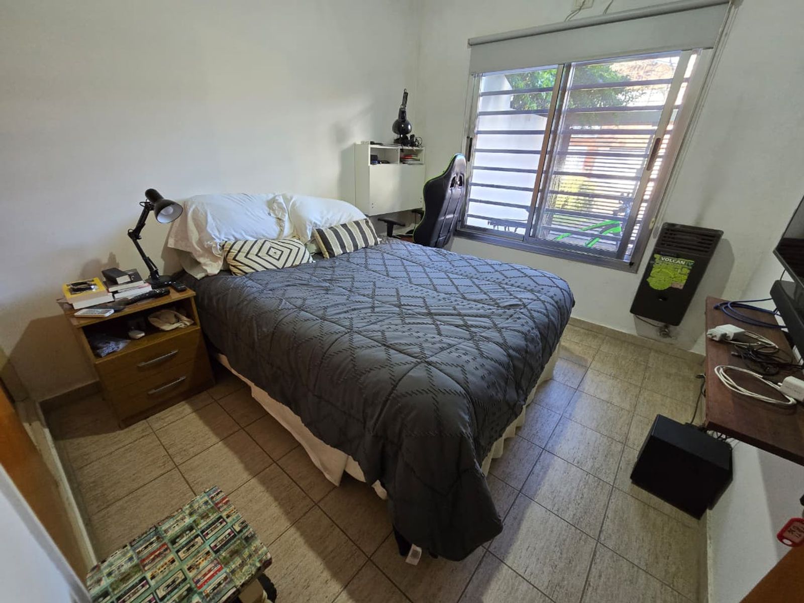 VENTA DE DEPARTAMENTO 2 AMBIENTES CON COCHERA - LOMAS DE ZAMORA - CENTRO - APTO A CRÉDITO HIPOTECARIO