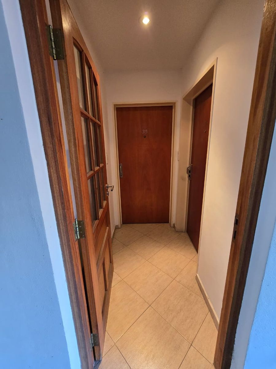 VENTA DE DEPARTAMENTO 2 AMBIENTES CON COCHERA - LOMAS DE ZAMORA - CENTRO - APTO A CRÉDITO HIPOTECARIO