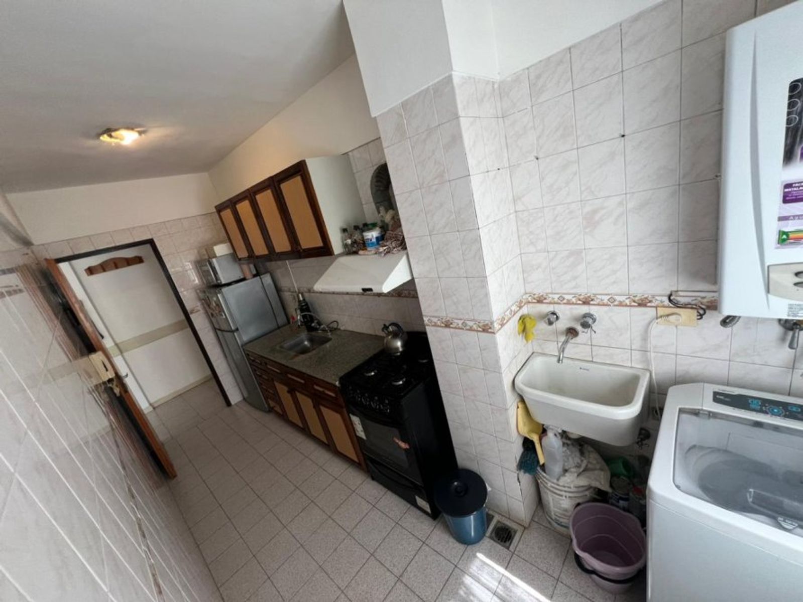 VENTA DE DEPARTAMENTO 3 AMBIENTES EN MONTE GRANDE - CON COCHERA - APTO A CREDITO HIPOTECARIO