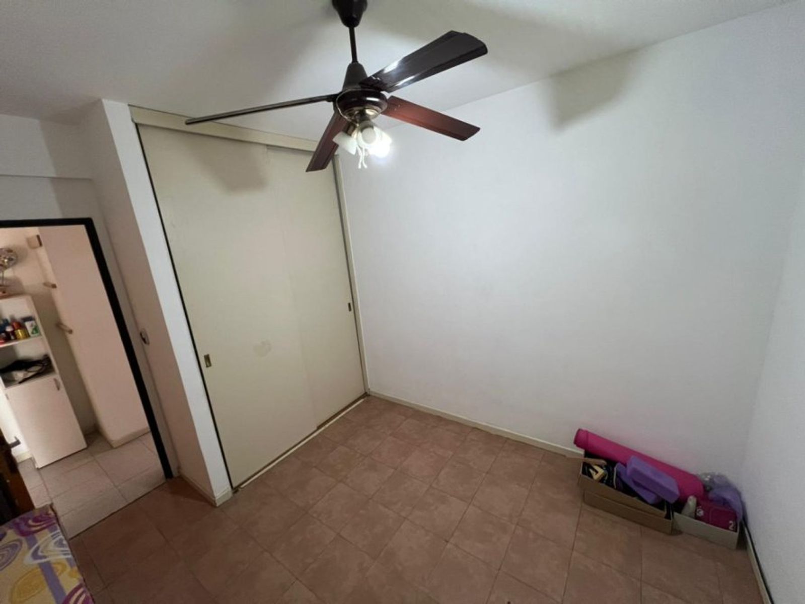 VENTA DE DEPARTAMENTO 3 AMBIENTES EN MONTE GRANDE - CON COCHERA - APTO A CREDITO HIPOTECARIO