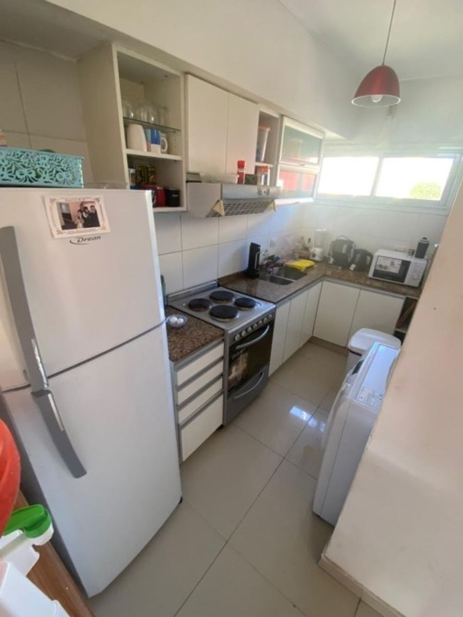 VENTA DE CASA 4 AMBIENTES EN BARRIO CERRADO LOS ROBLES - MONTE GRANDE - APTO CRÉDITO HIPOTECARIO.