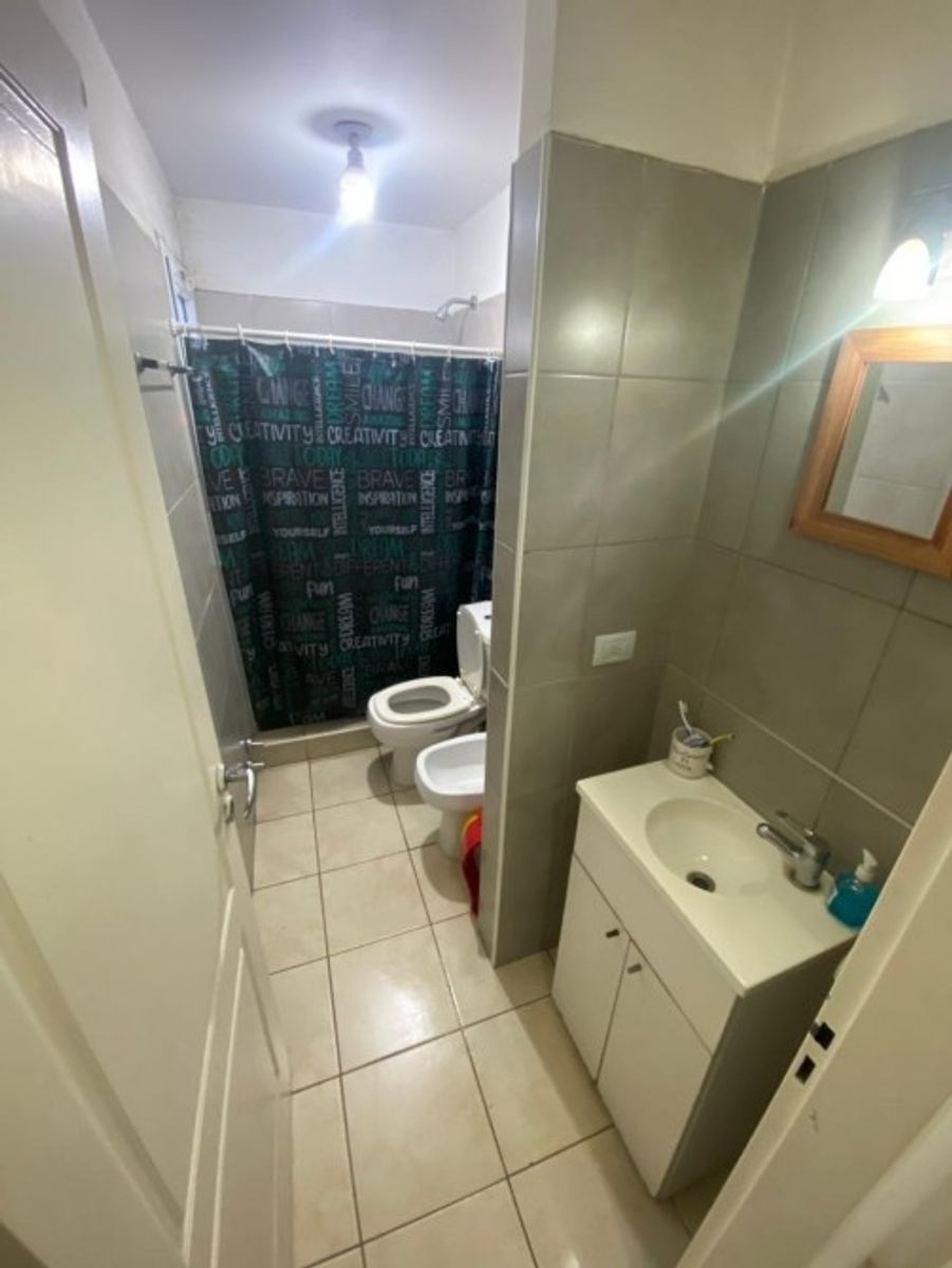 VENTA DE CASA 4 AMBIENTES EN BARRIO CERRADO LOS ROBLES - MONTE GRANDE - APTO CRÉDITO HIPOTECARIO.