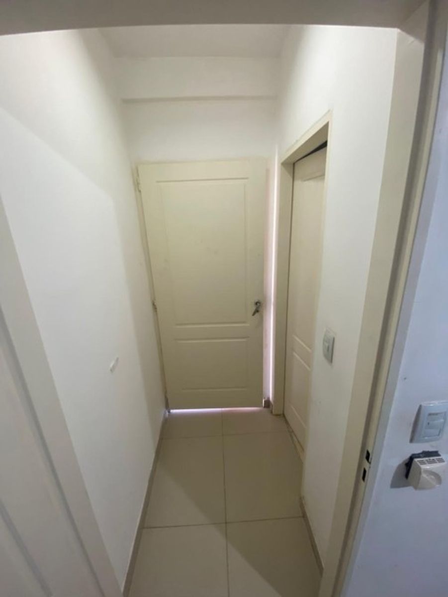 VENTA DE CASA 4 AMBIENTES EN BARRIO CERRADO LOS ROBLES - MONTE GRANDE - APTO CRÉDITO HIPOTECARIO.