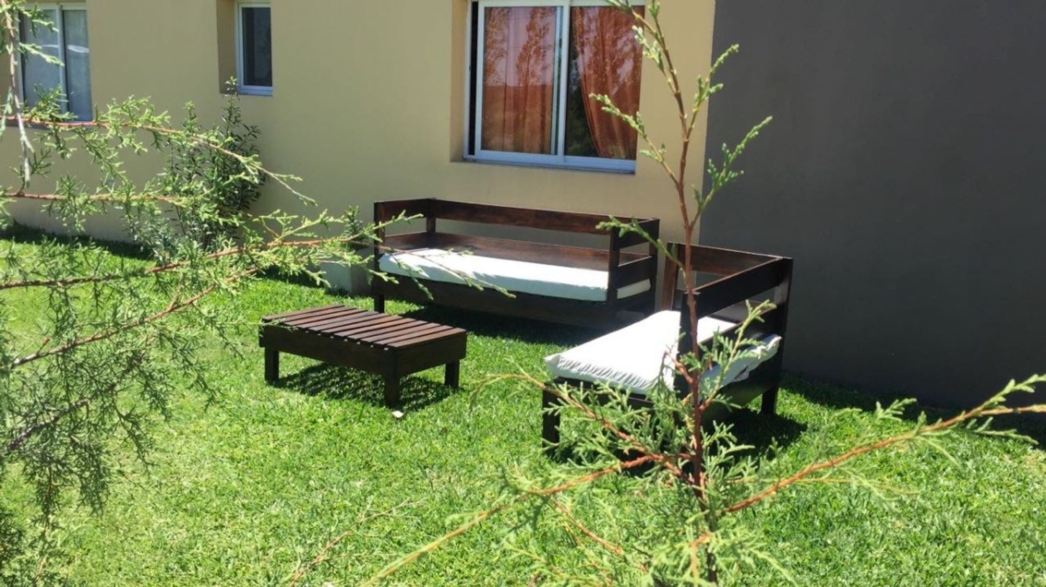 VENTA DE CASA 4 AMBIENTES EN BARRIO CERRADO LOS ROBLES - MONTE GRANDE - APTO CRÉDITO HIPOTECARIO.