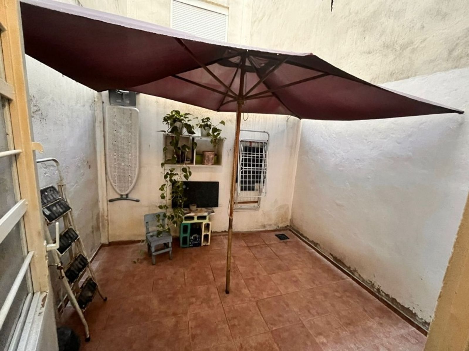 VENTA DE EXCELENTE DEPARTAMENTO EN CENTRO DE LOMAS DE ZAMORA - APTO CREDITO HIPOTECARIO
