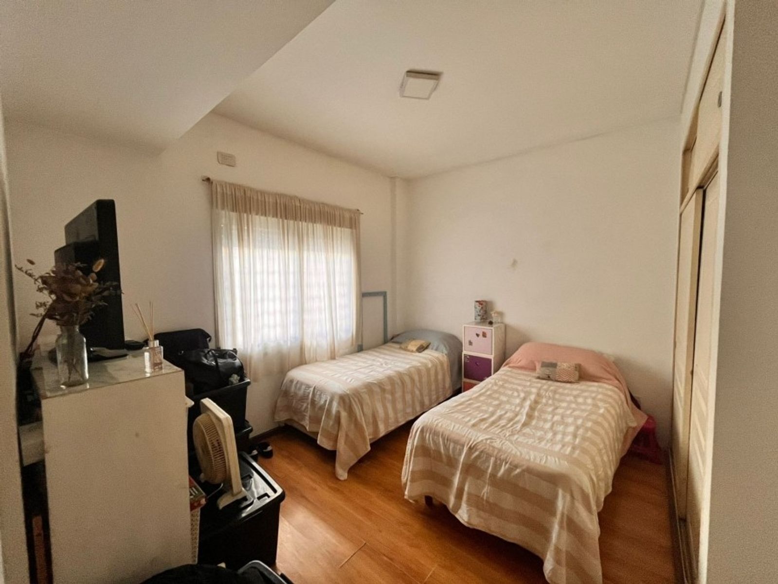 VENTA DE EXCELENTE DEPARTAMENTO EN CENTRO DE LOMAS DE ZAMORA - APTO CREDITO HIPOTECARIO