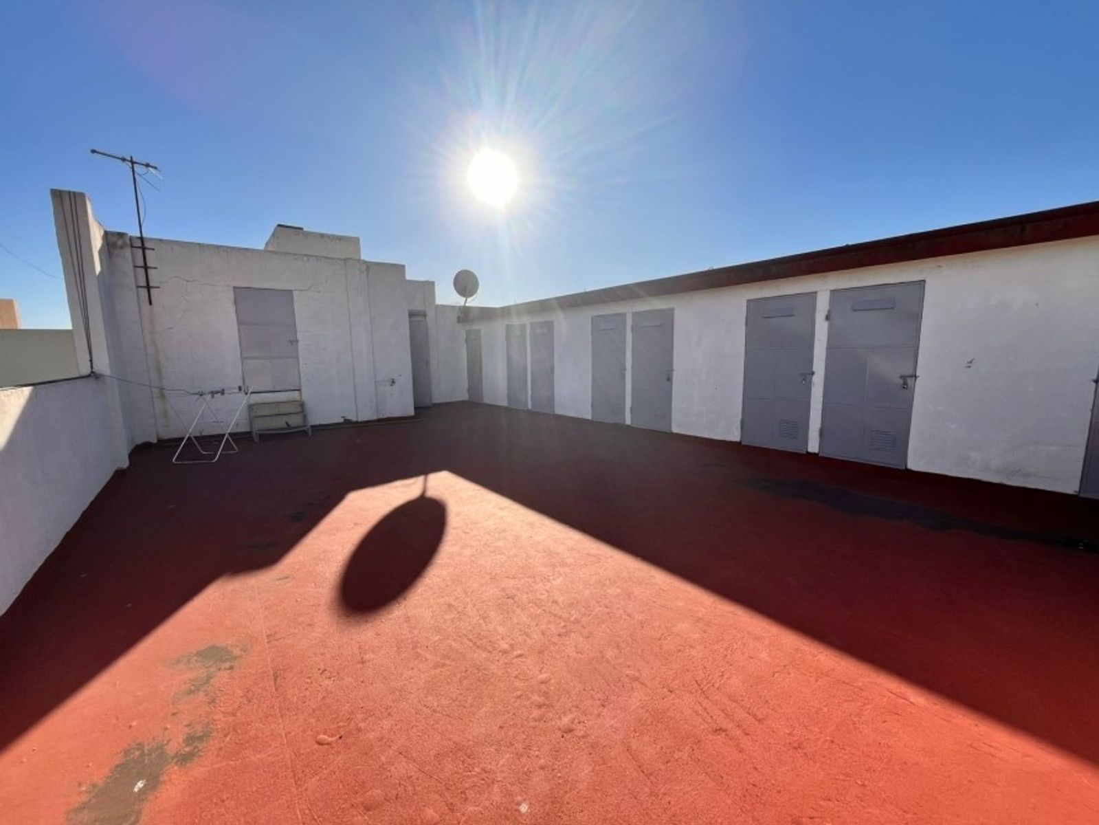 VENTA DE EXCELENTE DEPARTAMENTO EN CENTRO DE LOMAS DE ZAMORA - APTO CREDITO HIPOTECARIO