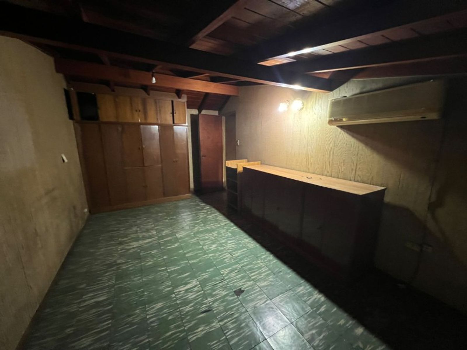 VENTA DE LINDA CASA 4 AMBIENTES EN ZONA CENTRO MONTE GRANDE - SOBRE DE 800 M²