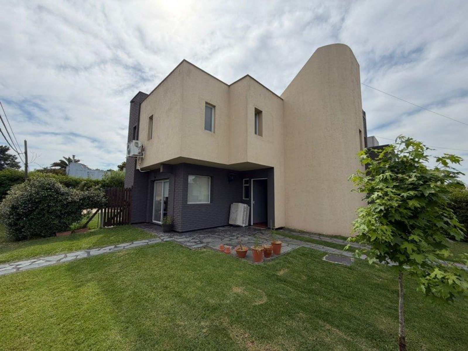 VENTA DE HERMOSA CASA 4 AMBIENTES EN COUNTRY EL VENADO DE CANNING - APTA CRÉDITO Y POSIBILIDAD DE FINANCIACIÓN DIRECTA