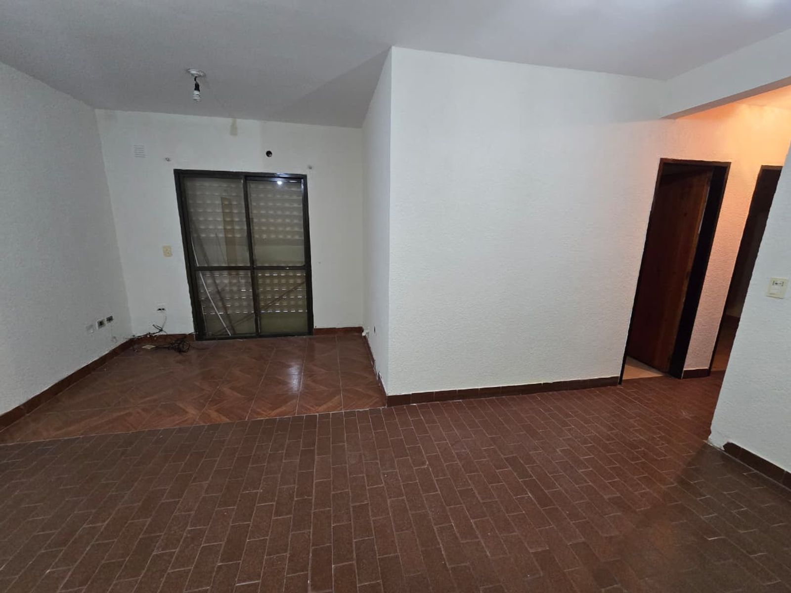 ALQUILER DE DEPARTAMENTO 3 AMBIENTES EN BARRIO COCA COLA MONTE GRANDE