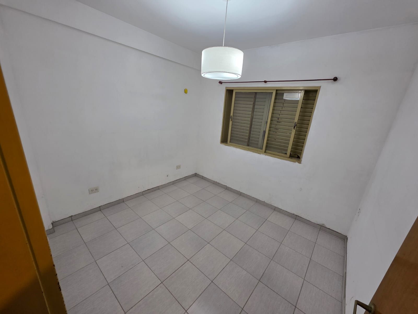 ALQUILER DE DEPARTAMENTO 3 AMBIENTES EN BARRIO COCA COLA - MONTE GRANDE - SOBRE AV. R. SANTAMARINA