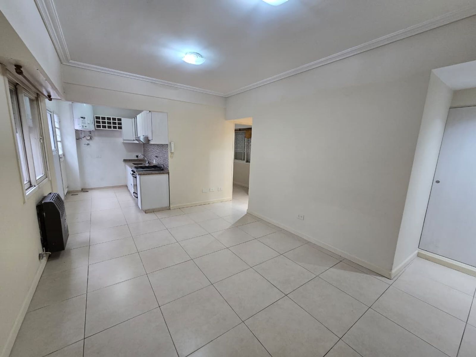 VENTA DE DEPARTAMENTO 2 AMBIENTES CON COCHERA - APTO CRÉDITO HIPOTECARIO