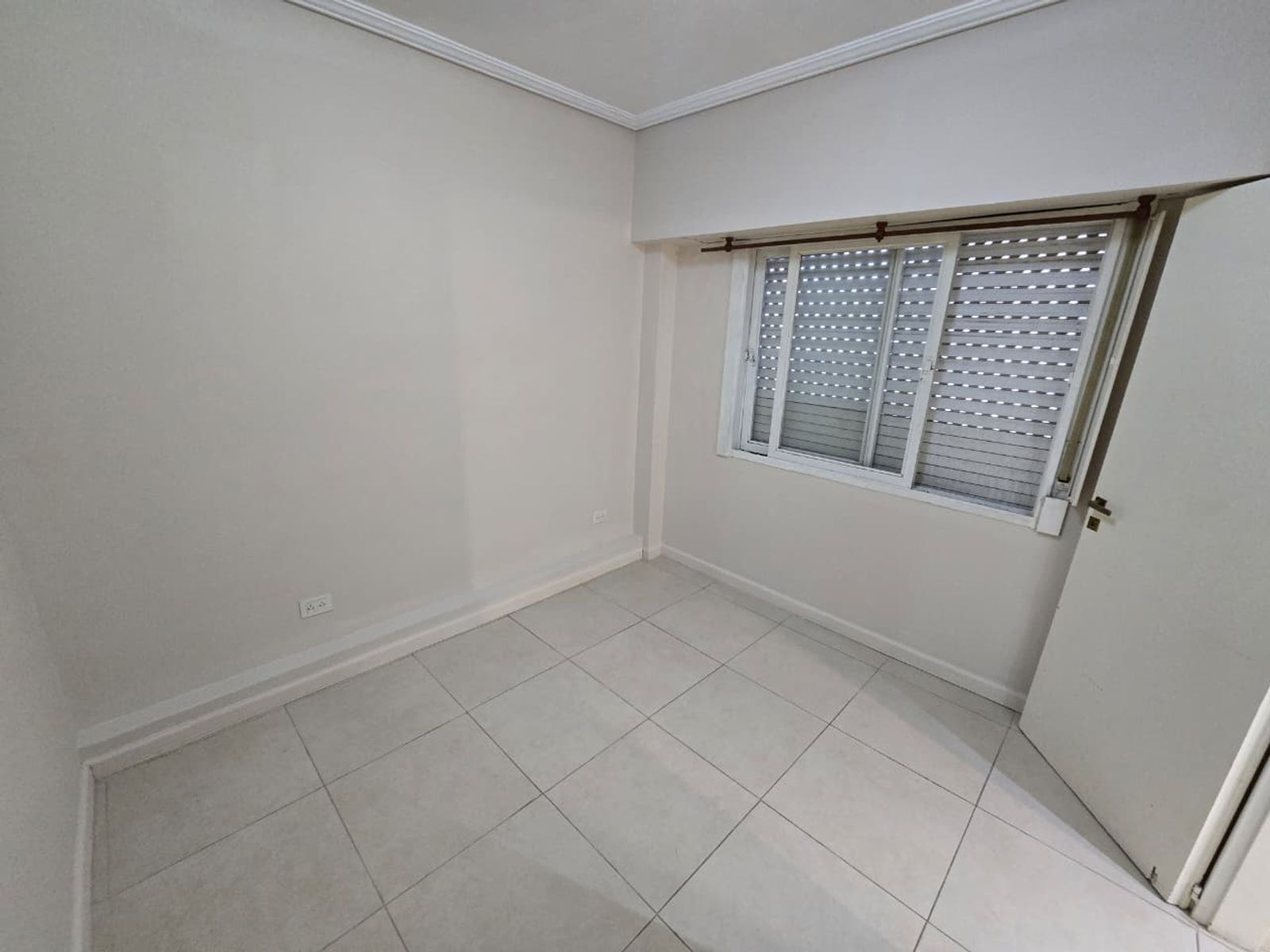 VENTA DE DEPARTAMENTO 2 AMBIENTES CON COCHERA - APTO CRÉDITO HIPOTECARIO