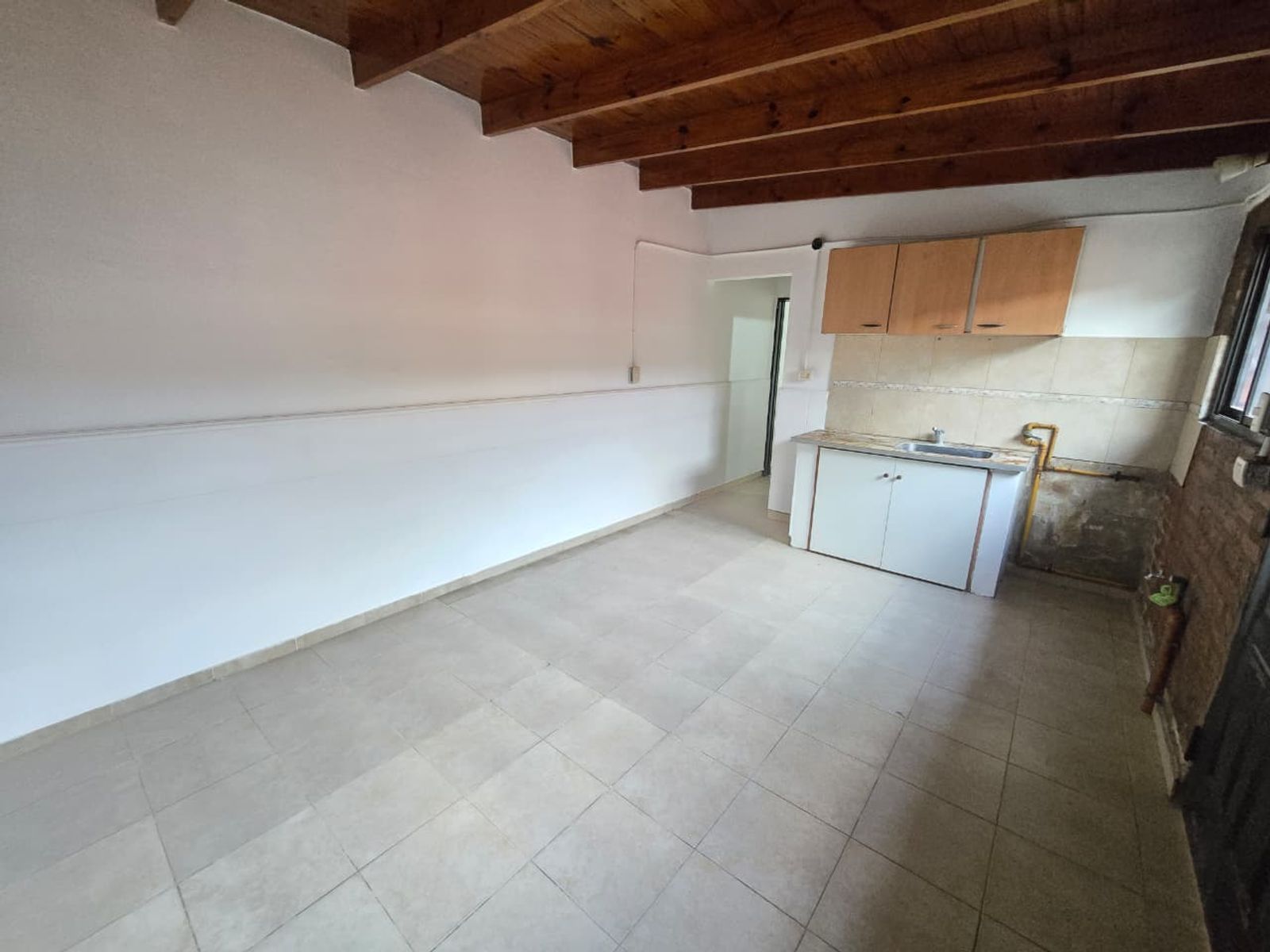 ALQUILER DE DEPARTAMENTO 3 AMBIENTES EN MONTE GRANDE