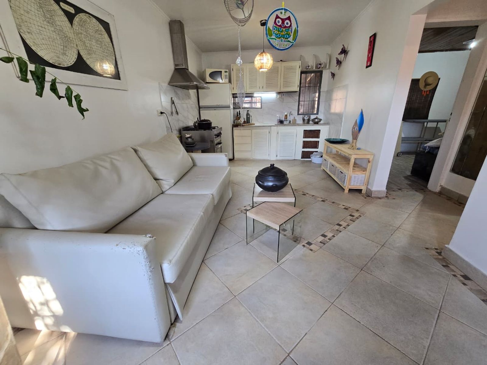 VENTA DE CASA 4 AMBIENTES EN MONTE GRANDE - EN ESQUINA