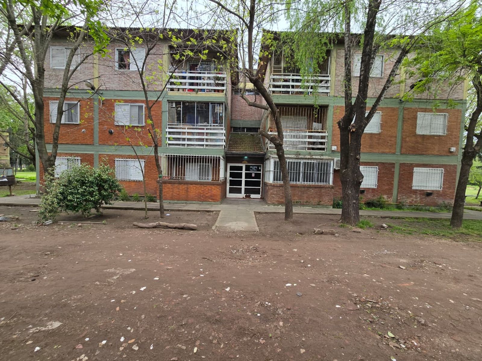 VENTA DE DEPARTAMENTO 3 AMBIENTES EN COMPLEJO DOCENLOM III - EL JAGÜEL