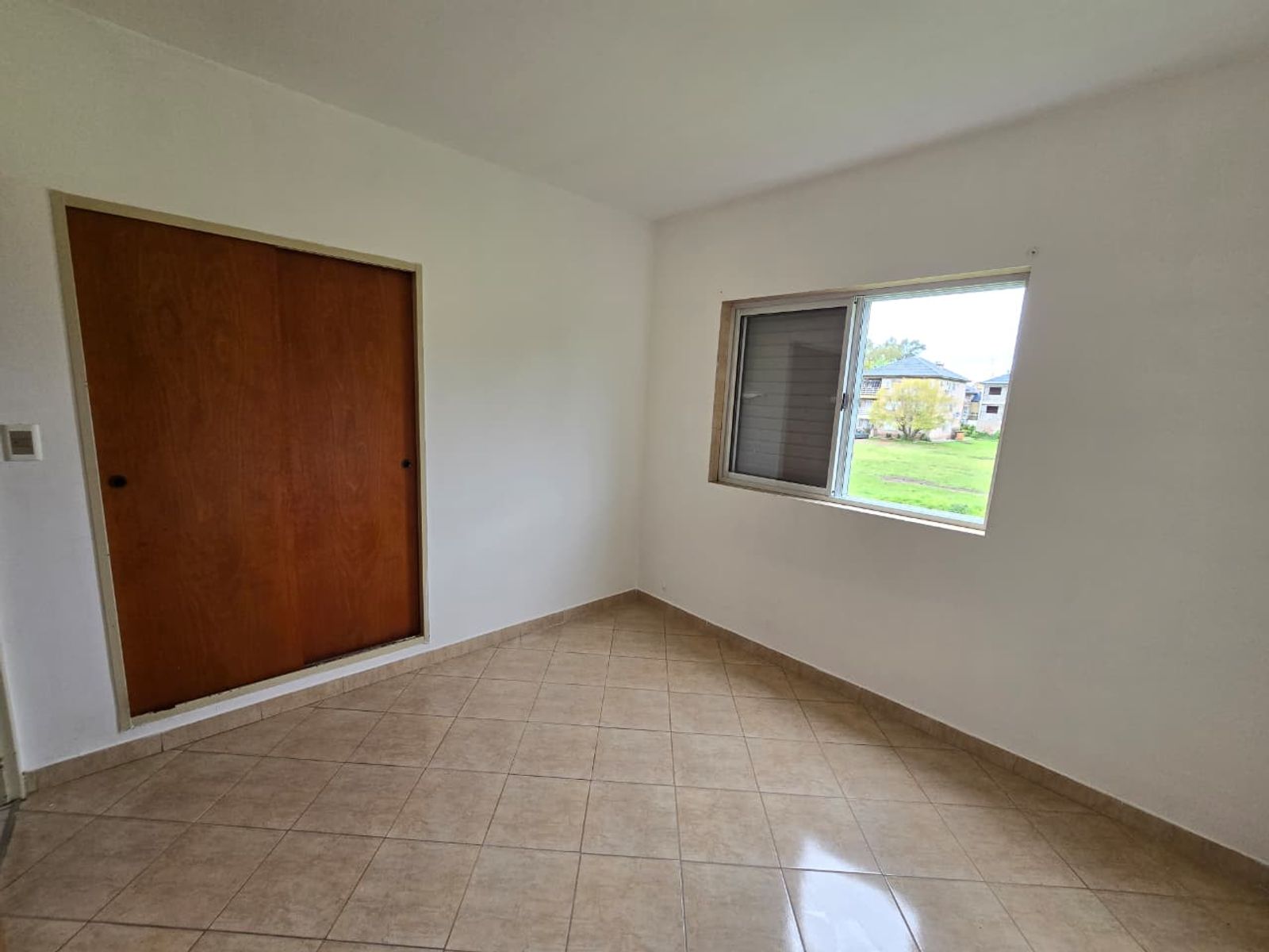 VENTA DE DEPARTAMENTO 3 AMBIENTES EN COMPLEJO DOCENLOM III - EL JAGÜEL